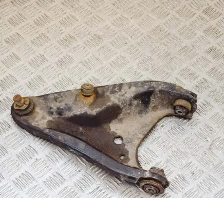 Dacia Sandero Front lower control arm/wishbone