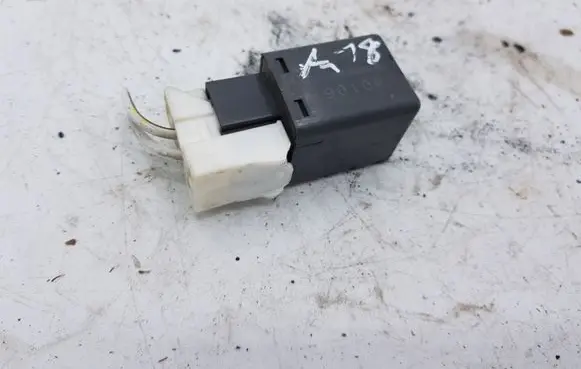 Nissan X-Trail T30 Other relay 24330C9900 40106