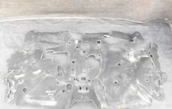 Suzuki SX4 Engine bonnet/hood sound/heat insulation 