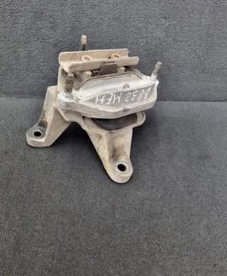 Audi A4 S4 B8 8K Gearbox mounting bracket 8K0399115R