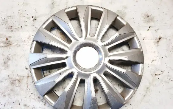 Hyundai Getz R14 wheel hub/cap/trim 