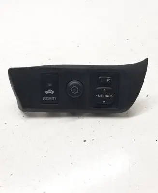 Toyota Corolla Verso AR10 Wing mirror switch 5544642010