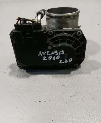 Toyota Avensis T270 Throttle valve 261000R020