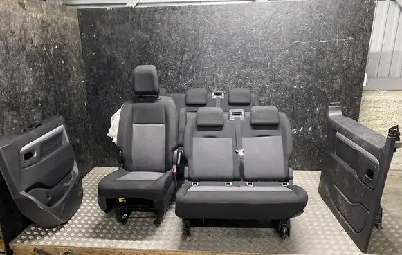 Opel Zafira Life Third row seats 