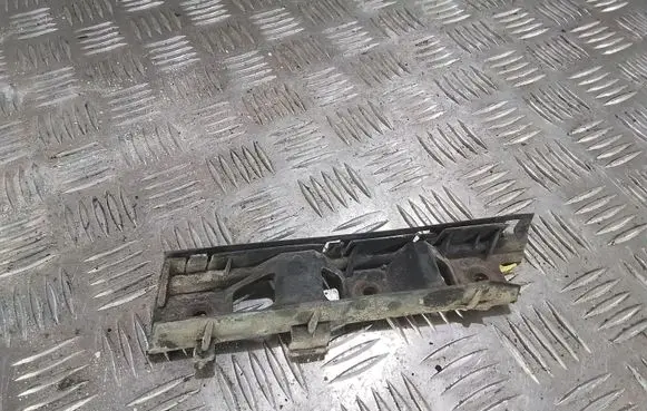 Volkswagen PASSAT B6 Front bumper mounting bracket 3C0807183