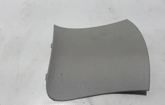 (D)pillar trim (top)