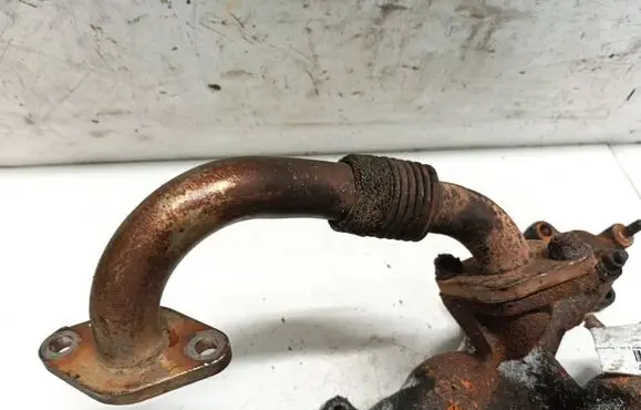 Ford Galaxy EGR valve line/pipe/hose 038131521a