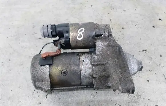 Toyota Yaris Starter motor 281000J020