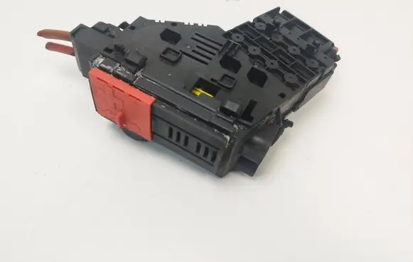 Mercedes-Benz ML AMG W166 Fuse module A1665402450
