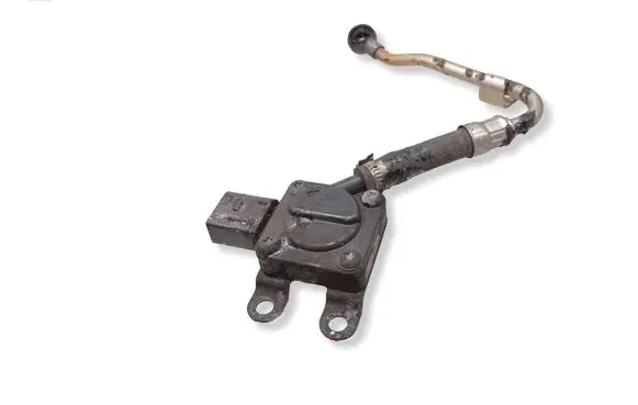 BMW 3 E90 E91 Exhaust gas pressure sensor 7808013