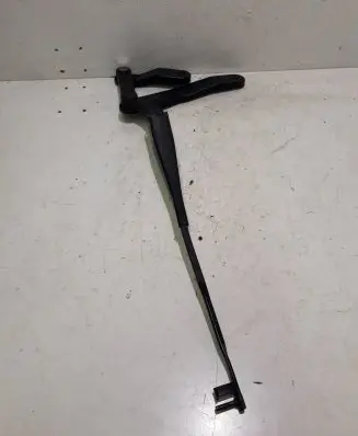 Mercedes-Benz C W204 Front wiper blade arm A2048200344