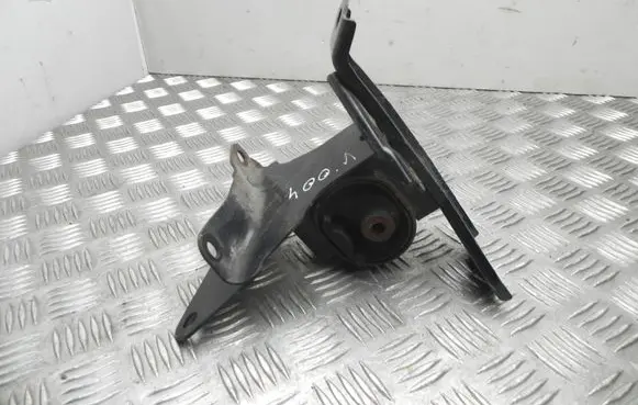 Toyota Yaris Engine mount bracket EDE18 VD20181