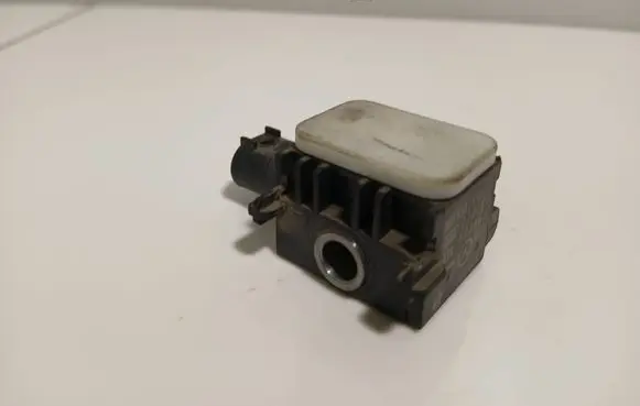Mercedes-Benz R W251 Airbag deployment crash/impact sensor 0038202826 230705 401803