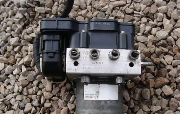 Opel Crossland X ABS Pump 0265295150