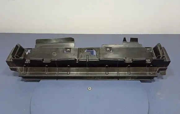 Audi Q7 4L Intake resonator 4M0121285