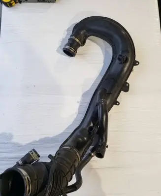 Air intake hose/pipe