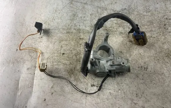 Mitsubishi Pajero Sport I Ignition lock