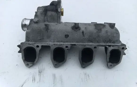 Ford Focus Intake manifold 4M5Q9424 16100011