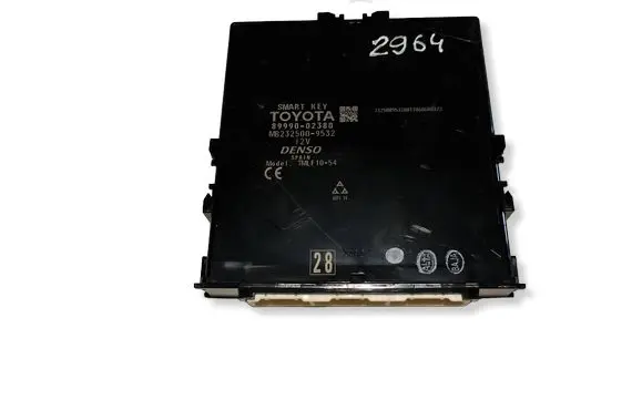 Toyota Auris E180 Other control units/modules 8999002380