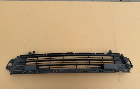 Citroen Berlingo Front bumper lower grill 9810963680