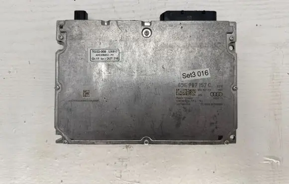 Audi e-tron Aerial antenna amplifier 85E907157C A2C77590404 85E907157