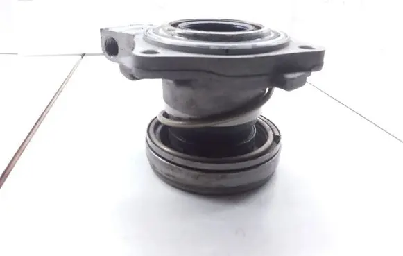 Opel Vectra C Clutch slave cylinder