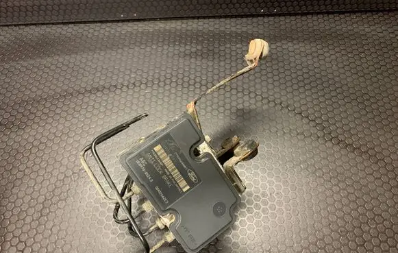 Ford Focus C-MAX ABS Pump 10097001243 7G35L23A98 00402662E3
