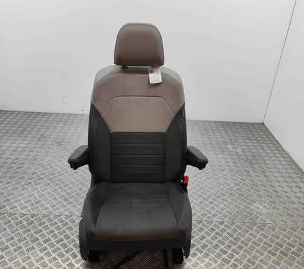 Volkswagen Multivan T6 Front passenger seat 7T0881106A