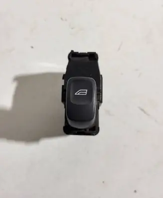 Volvo V70 Electric window control switch 9472275
