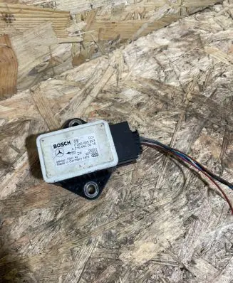 Mercedes-Benz E W211 ESP acceleration yaw rate sensor A2165420018 3002925 0265005623