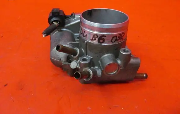 Audi A4 S4 B6 8E 8H Throttle body valve 06D133062