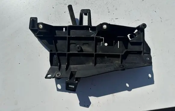 BMW 5 F10 F11 Other engine bay part 7811112