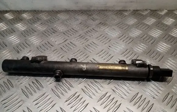 Mercedes-Benz R W251 Fuel main line pipe A6420700695 0281002504 A0041536728