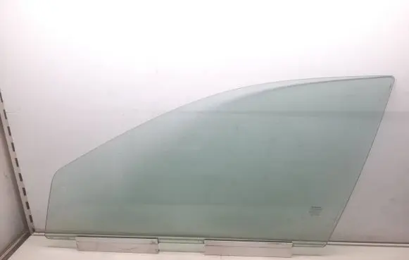 Volvo XC70 Front door window glass four-door 43R001106 E000186 DOT57M53AS2