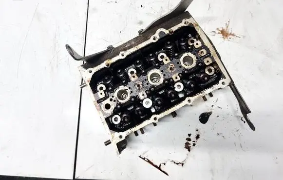 Engine head