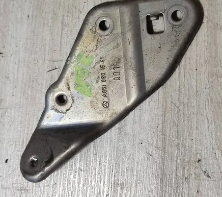 Mercedes-Benz CLA C117 X117 W117 Fuel pump bracket A6510901541
