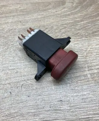 Renault Laguna I Hazard light switch 822955