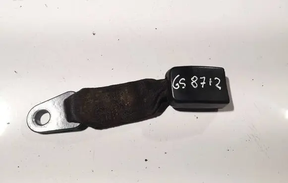 Front seatbelt buckle