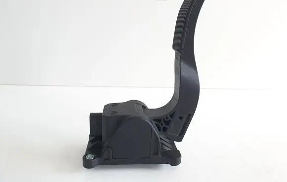 Mercedes-Benz Sprinter W906 Accelerator throttle pedal A9063000404 0280755023