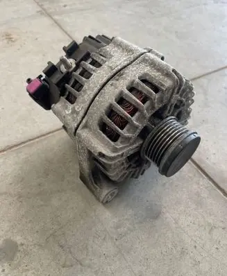 BMW 3 F30 F35 F31 Generator/alternator 8578608 FG18S141 2622129A
