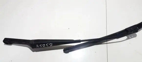 Mercedes-Benz ML W163 Front wiper blade arm LHD