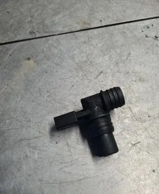 Volkswagen Transporter - Caravelle T5 Breather valve 037906291B