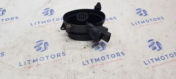 BMW 5 E39 Mass air flow meter 7787076