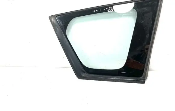 Mitsubishi Outlander Rear side window M213SAS2DOT20 43R00122