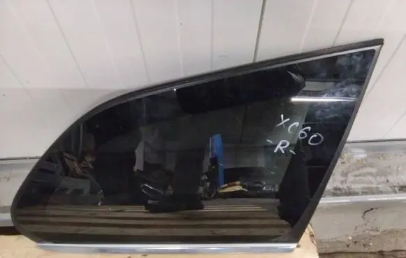 Volvo XC60 Rear side window