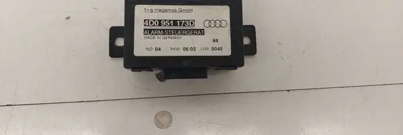 Audi A6 S6 C5 4B Alarm control unit/module 4D0951173D
