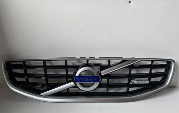 Volvo V60 Front bumper upper radiator grill 31386987