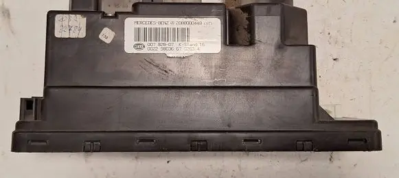 Mercedes-Benz C W202 Central locking vacuum pump 00782807 2088000448 002298036