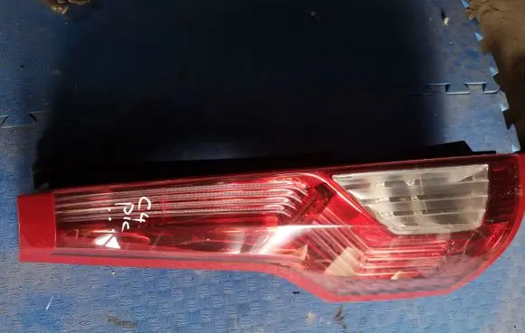 Citroen C4 I Picasso Tailgate rear/tail lights 00946601