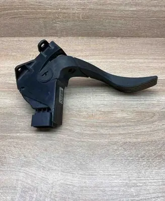 Ford Focus Accelerator throttle pedal 98AB9F836AE 9E27C